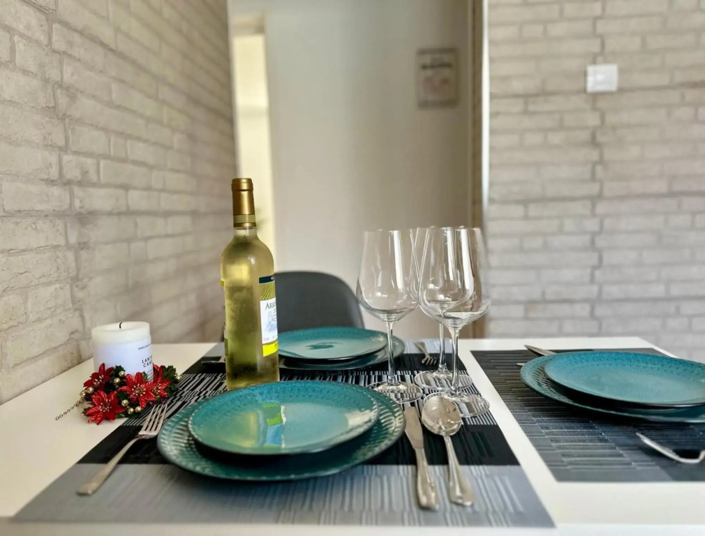 New Bright Apartament with WI-FI in Alicante