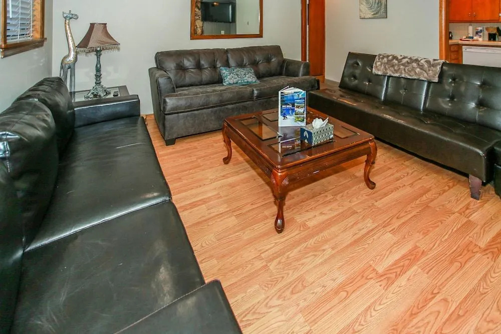 Cozy Bear Lodge B
