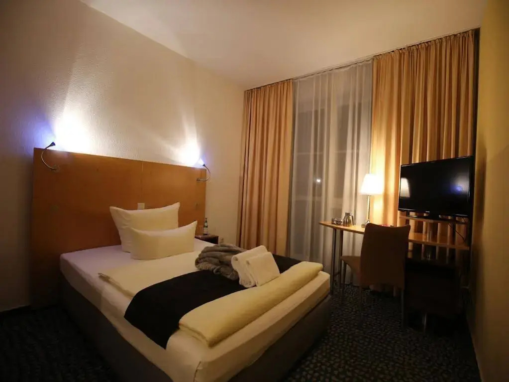 Check Inn Hotel Merseburg