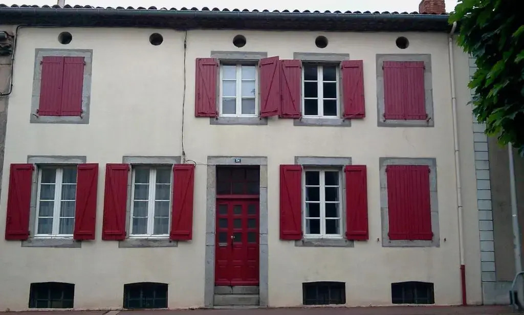 Maison de ville au pied de la Montagne Noire