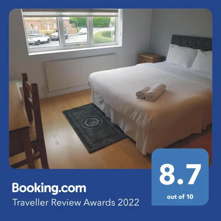 Doncaster Dream House Retreat- Sleeps 9