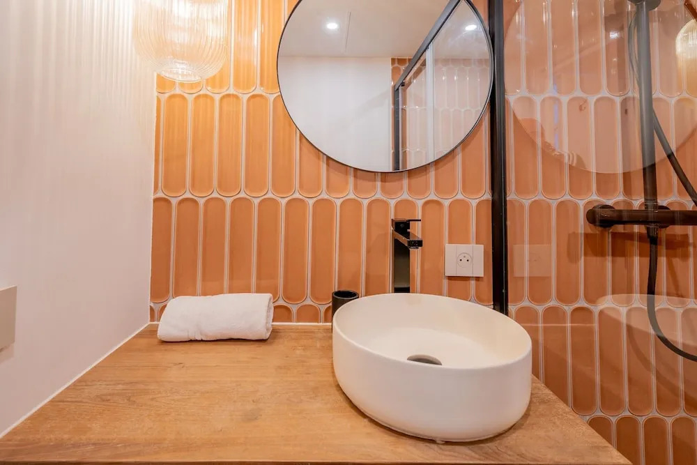 Apartment Place des Lices -2bdr/6p- Saint Tropez