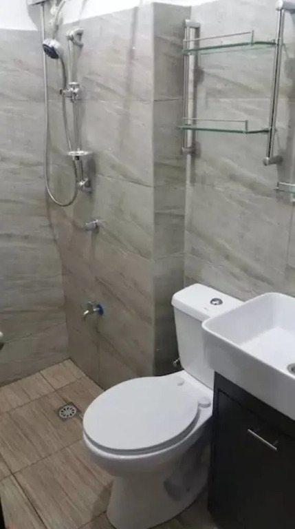 Luxury Suites E