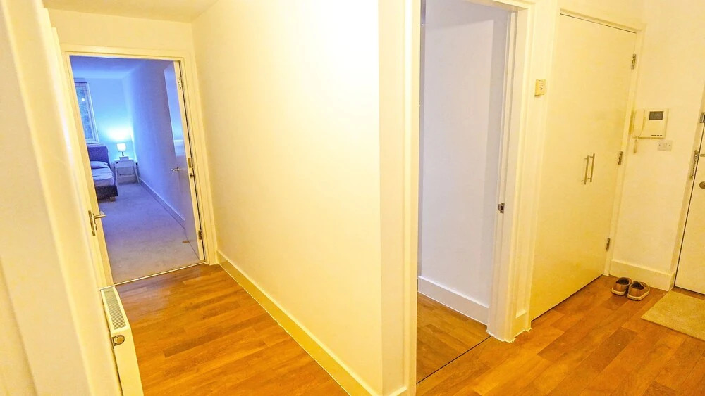 Modern Spacious 2-bed Apartment in London