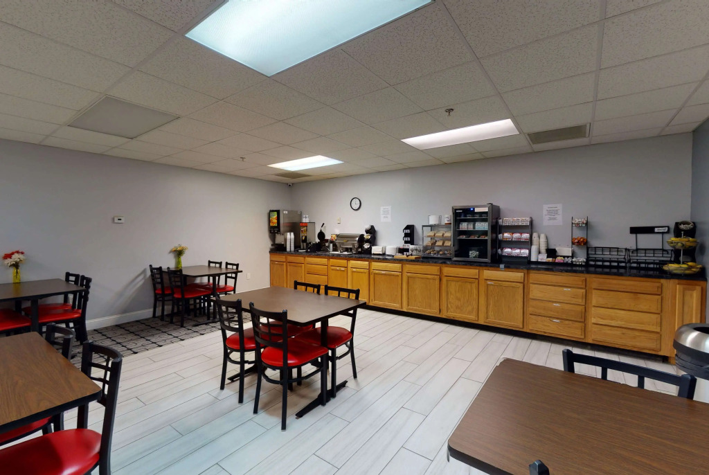 Ramada by Wyndham Strasburg - Shenandoah Valley