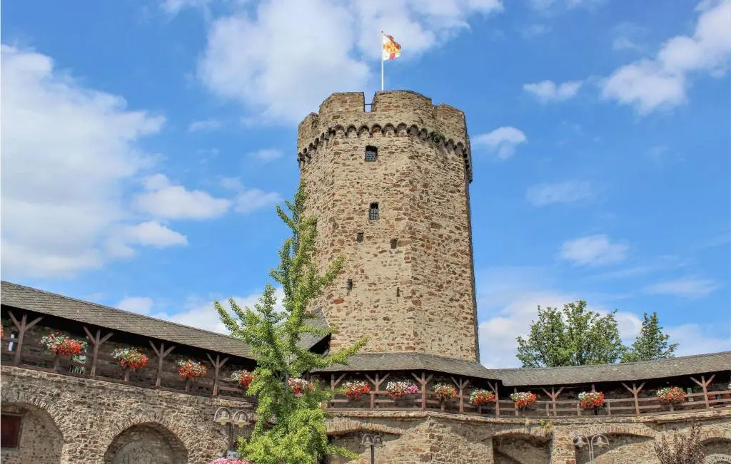 Nice Apartment in Lahnstein With 1 Bedrooms and Wifi