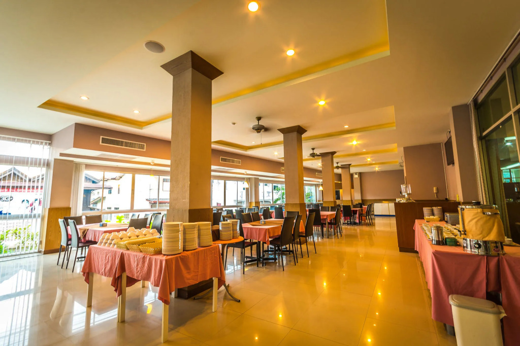 SinKiat Buri Hotel
