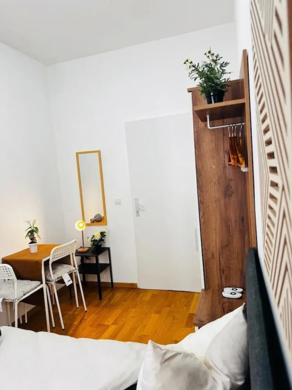 Affordable 4BR Near Stadthalle