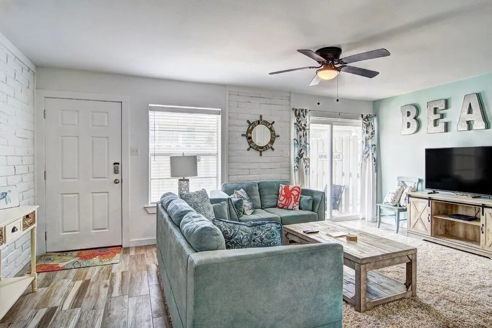 El Cortez  EC132 - 2 Br Condo