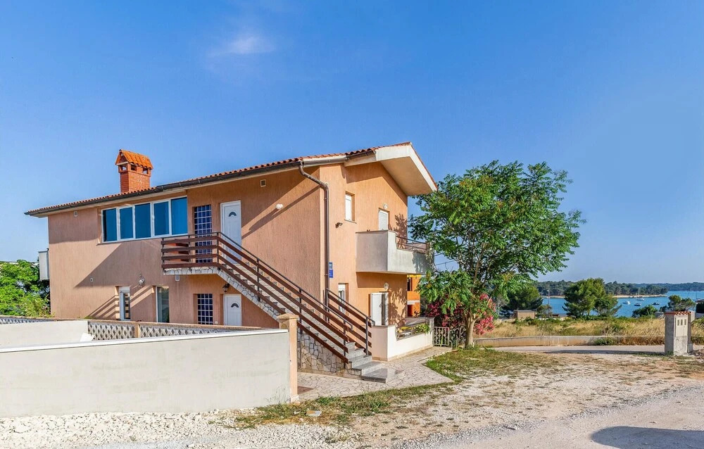 Amazing Apartment in Medulin With Wifi and 2 Bedrooms