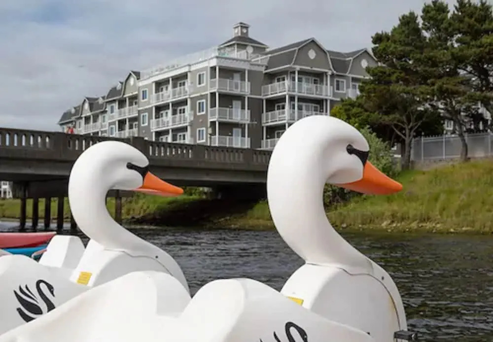 Rivertide Suites