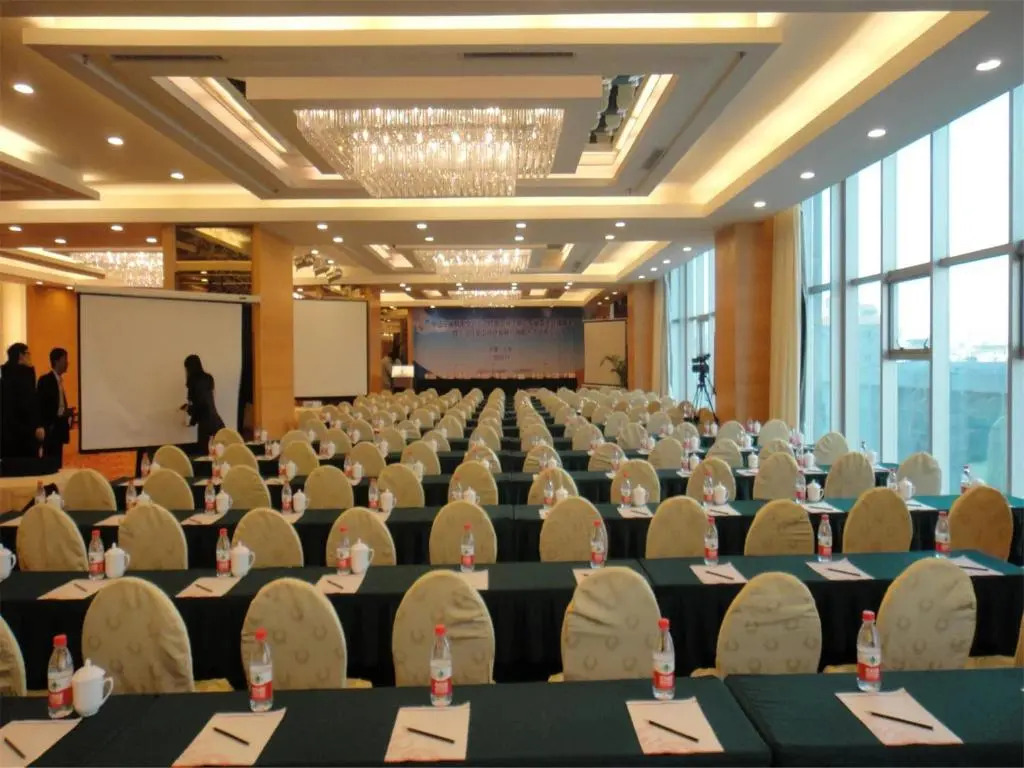 Dalian Bolt Hotel