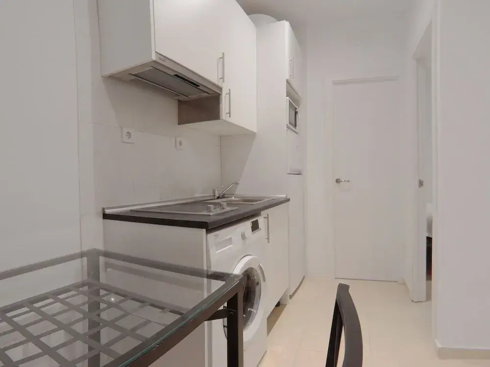 Apartamento exterior en bajos cercano al parque Olof Palme AP1