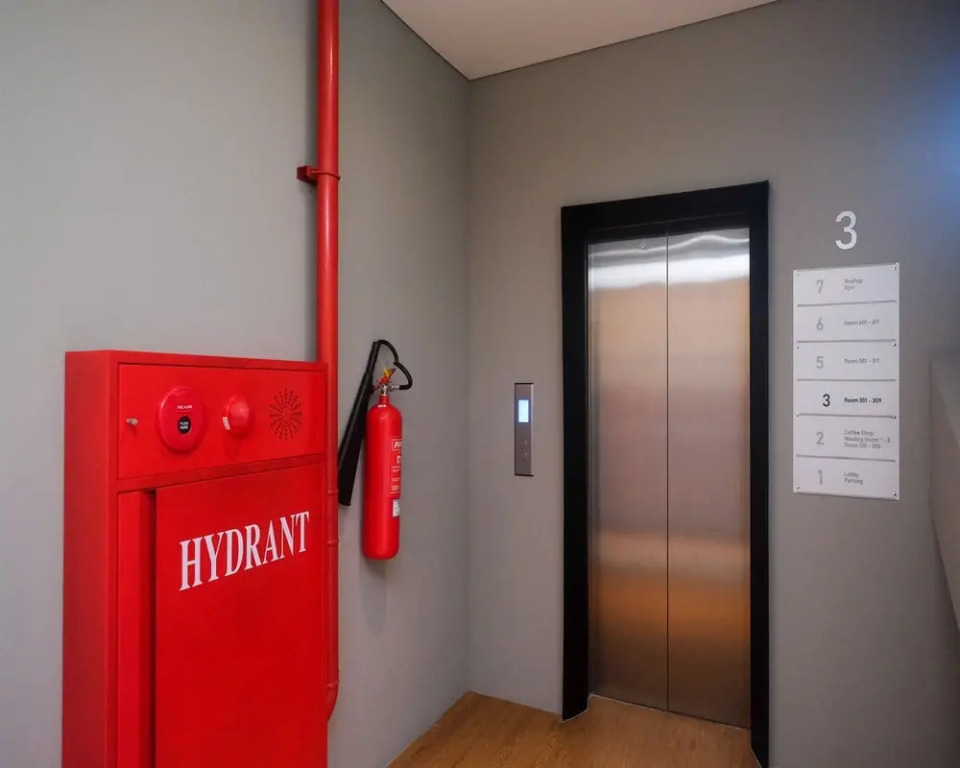 Sans Hotel RG Living Jogja by RedDoorz