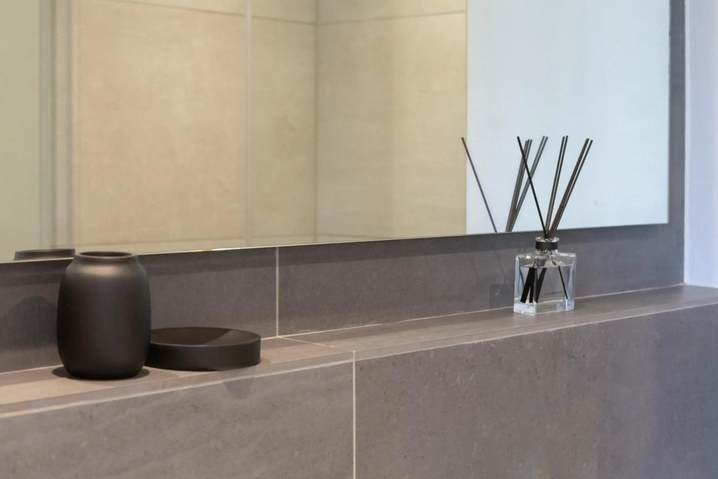 Trendy 2 bedroom apartment in Greenpoint, Cape Town.