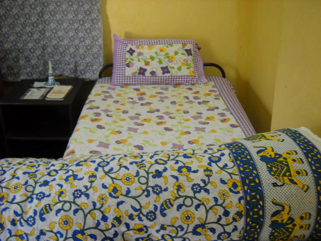 Nadya Homestay For Female & family