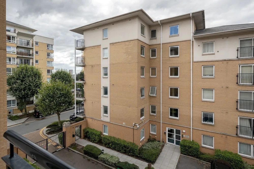 Settlers court - London Docklands East India Quays by ASH Cosy Apartments