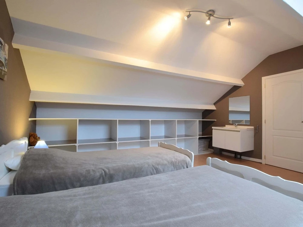 Magnificent Holiday Home in Libin with Barbecue