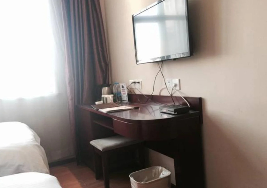 GreenTree Inn Lanzhou Zhongchuan Airport Commerce Street Express Hotel