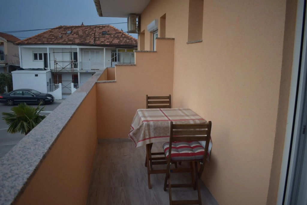 Apartments Nediljko & Mila