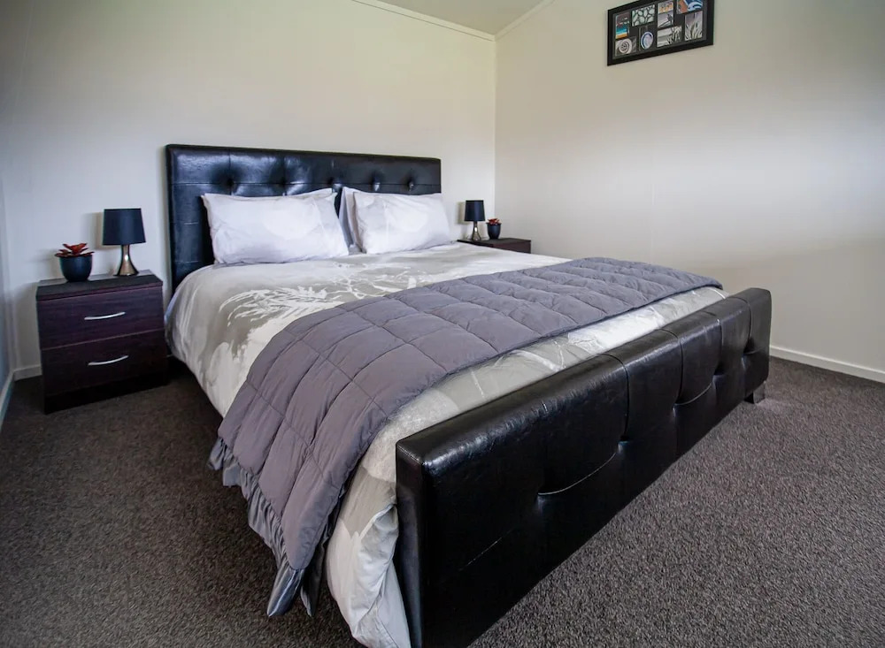 Te Awa Cottages