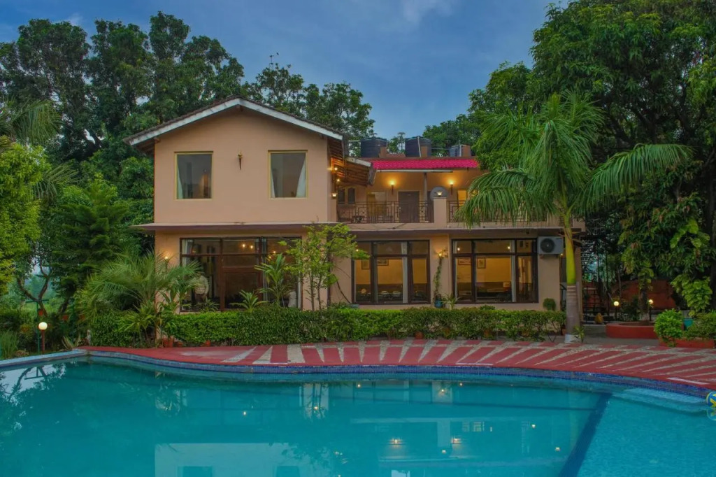 Bento Corbett Woods Resort