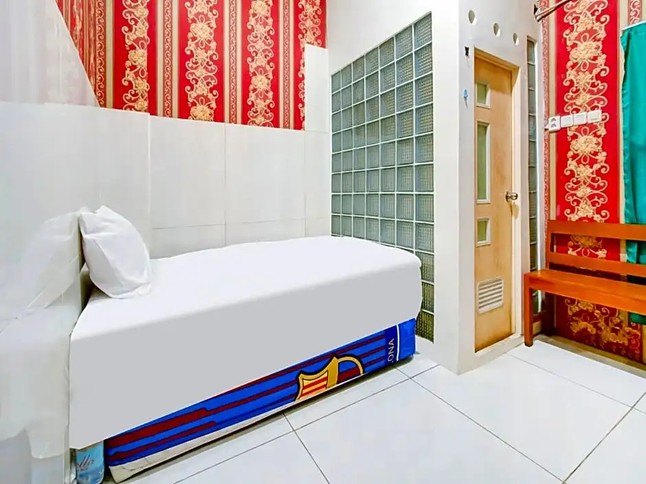 OYO Life 3103 Opo Homestay & Kost