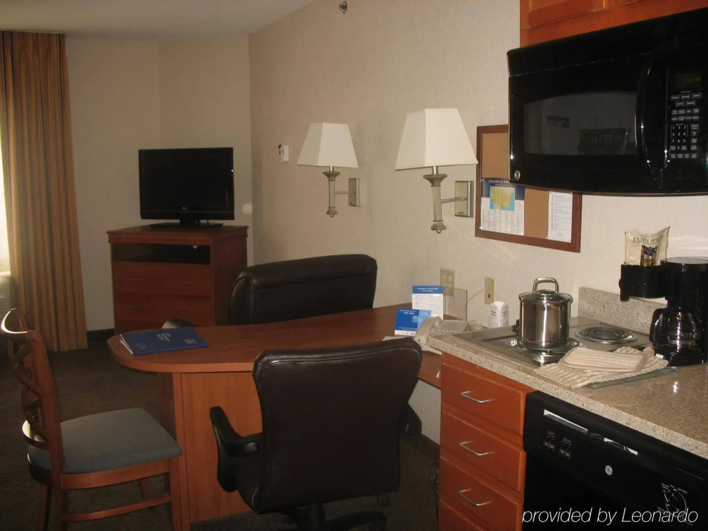 Candlewood Suites Kansas City by IHG