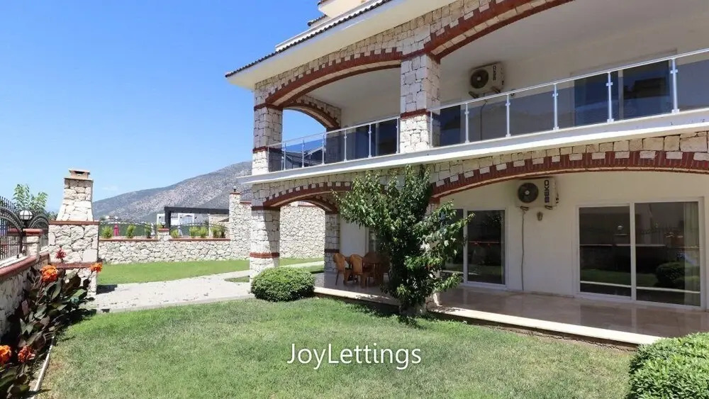 Villa NKL1 by JoyLettings