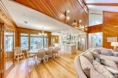Red Bay 370