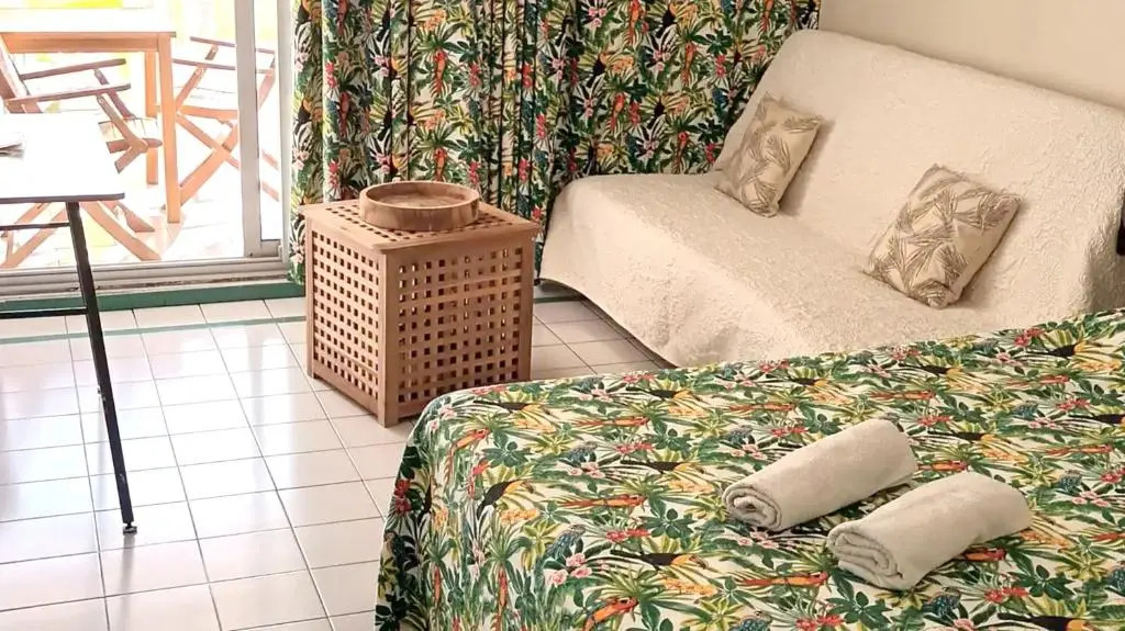 Studio avec vue sur la mer piscine partagee et jardin amenage a Le Diamant a 1 km de la plage