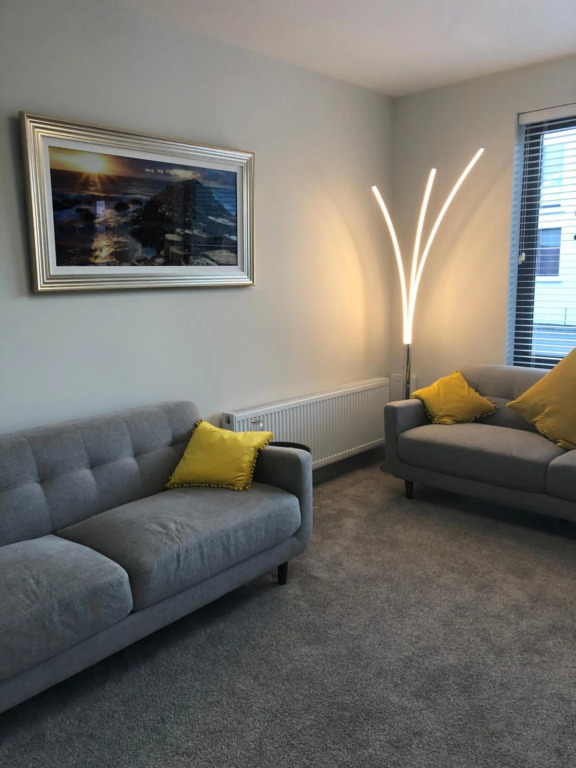 6 Hatheran Square