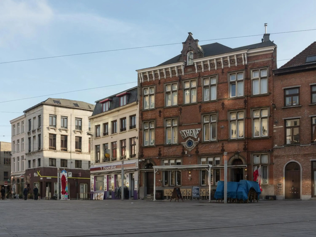 Three Bedroom Marble Apartment in the Heart of Antwerp