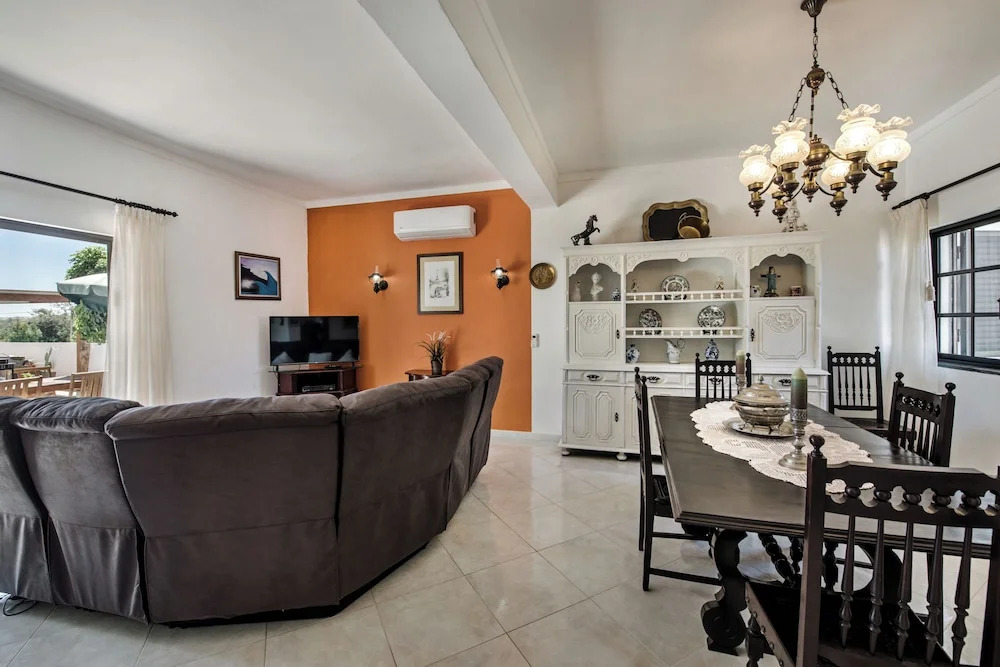 Villa V3 With Private Pool and air Conditioning and Free Wifi Internet