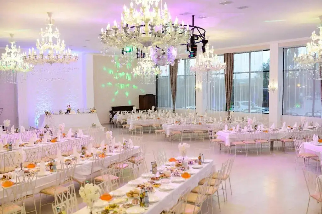 Ragnar Hotel