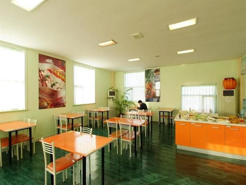Luke Hotel