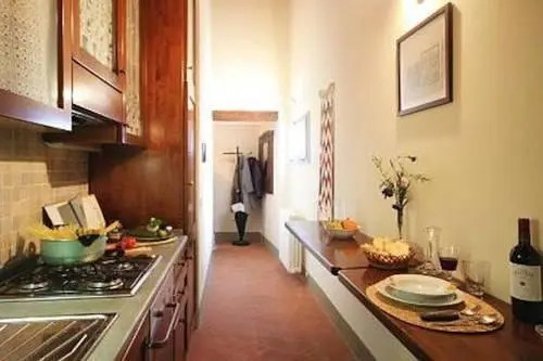 Monna Lisa Halldis Apartment
