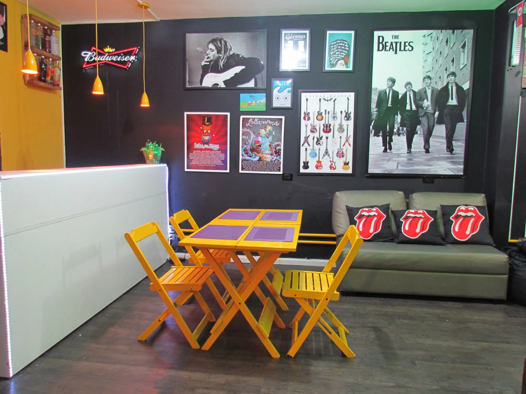 Vila Rock Hostel - Secure Neighborhood, Near Metro, Nubank Allianz Parque, Vila Madalena, Av Paulista, easy access to Morumbis and Autódromo Interlagos
