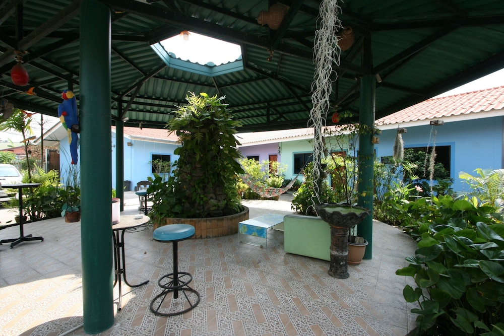 Ooy's Garden Resort