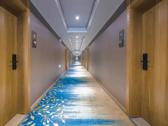 Zhongzhou International Hotel (Zhonglou Plaza, Luohe Convention and Exhibition Center)