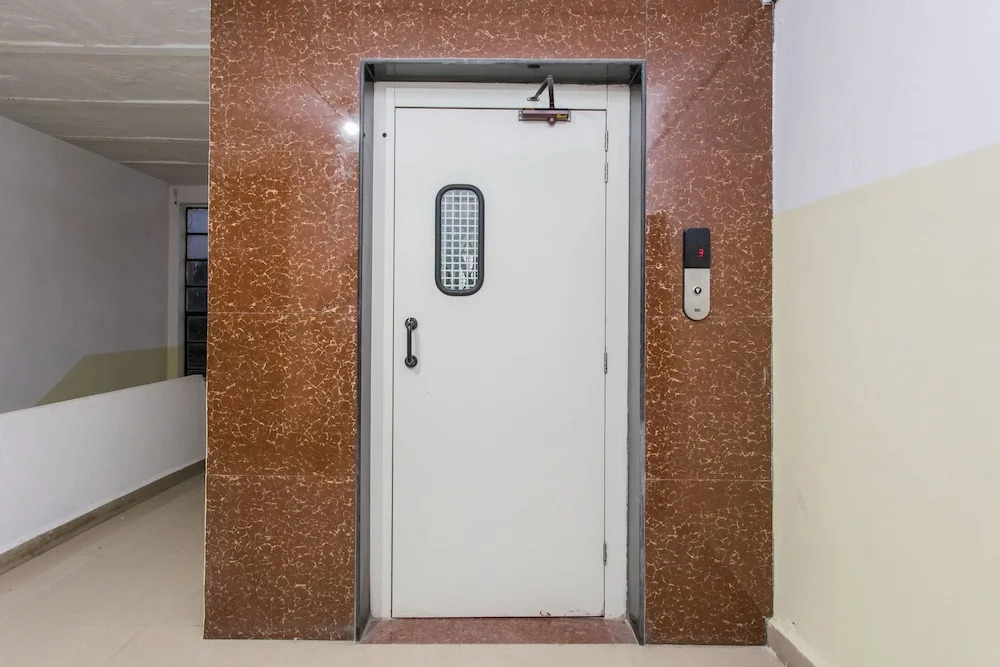 OYO Flagship 17390 Hotel Aaram MG Road
