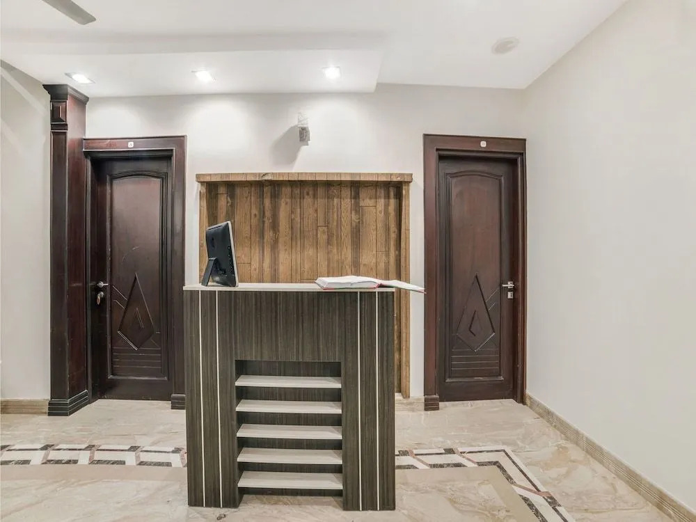 OYO 14231 Santosh Residency