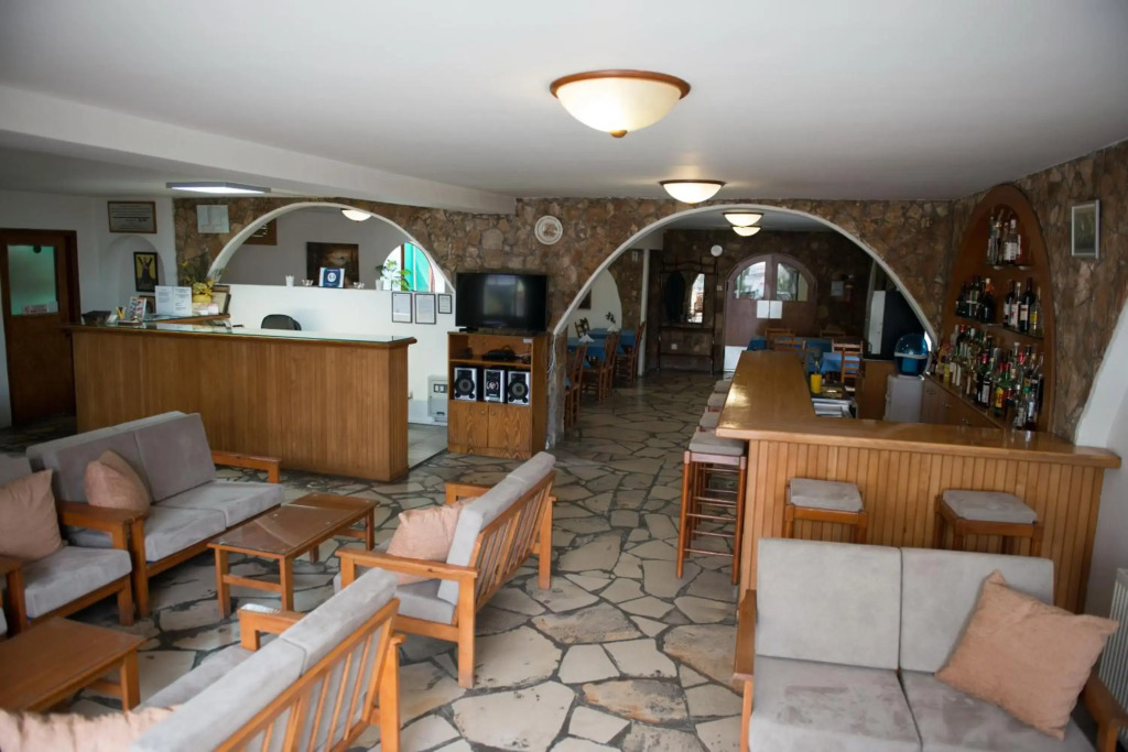 Le Village Hotel