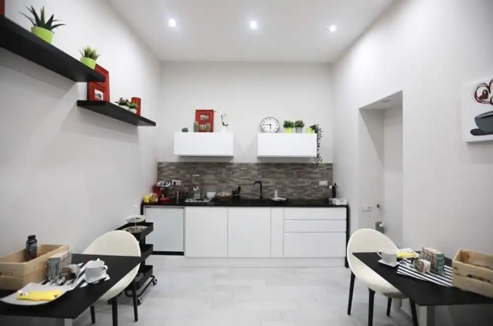 Chiaia Guest House
