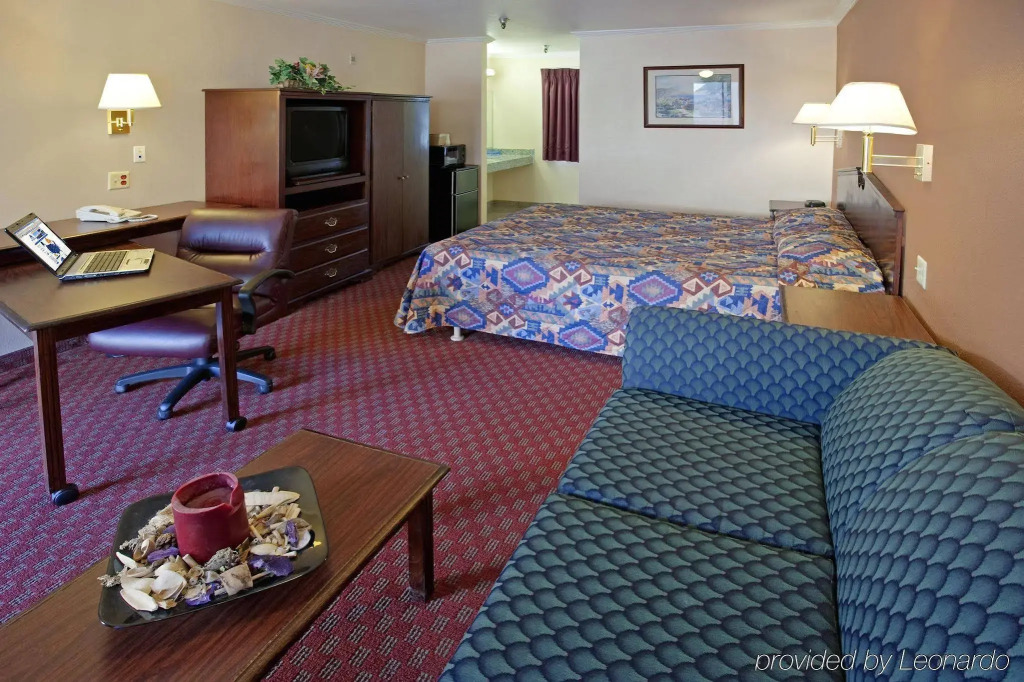 Laguna Inn and Suites