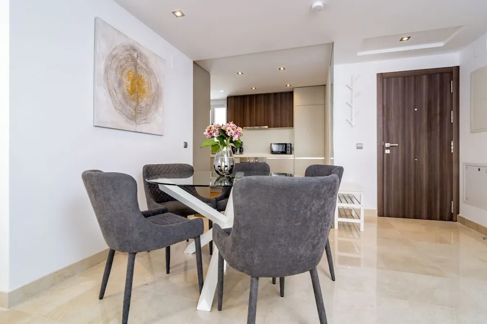 AE8 - Luxury 3 bedroom apartment in San Pedro