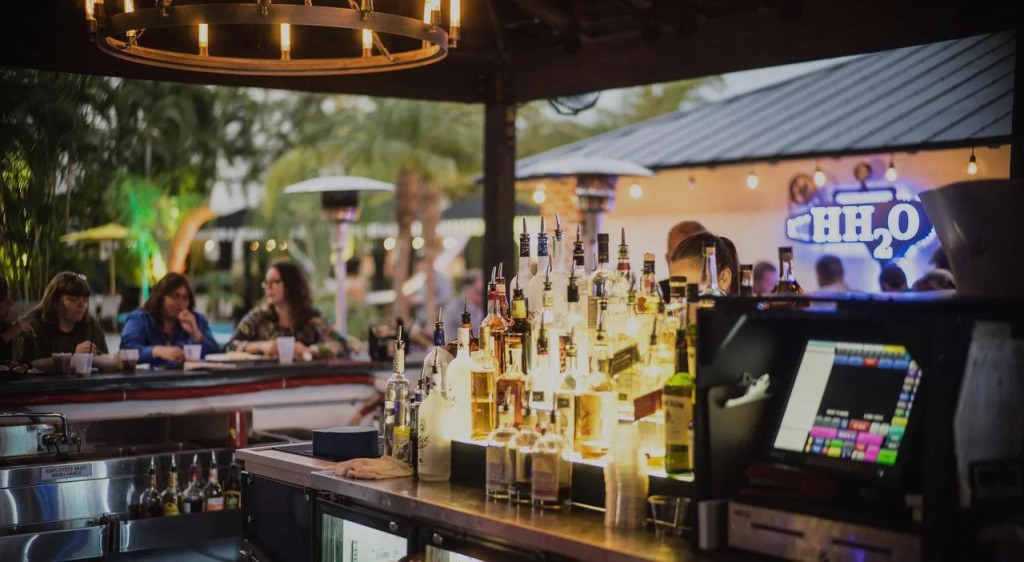 Hollander Hotel - Downtown St. Petersburg