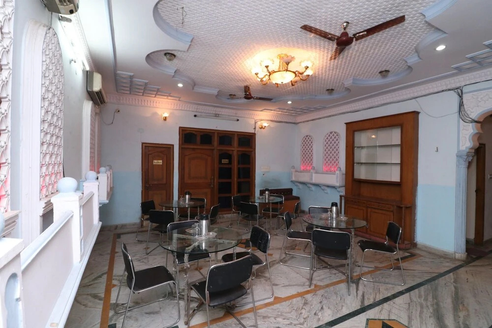 OYO 26582 Hotel Kings