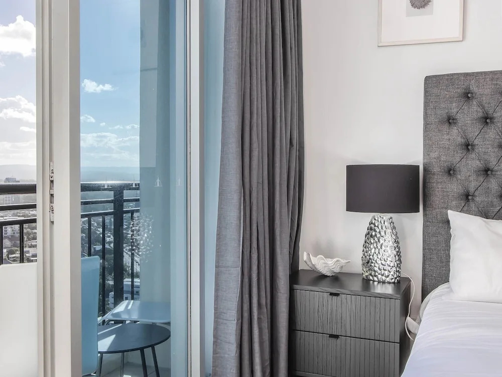 Towers of Chevron - Private Apartments - Hosted by Coastal Letting Co