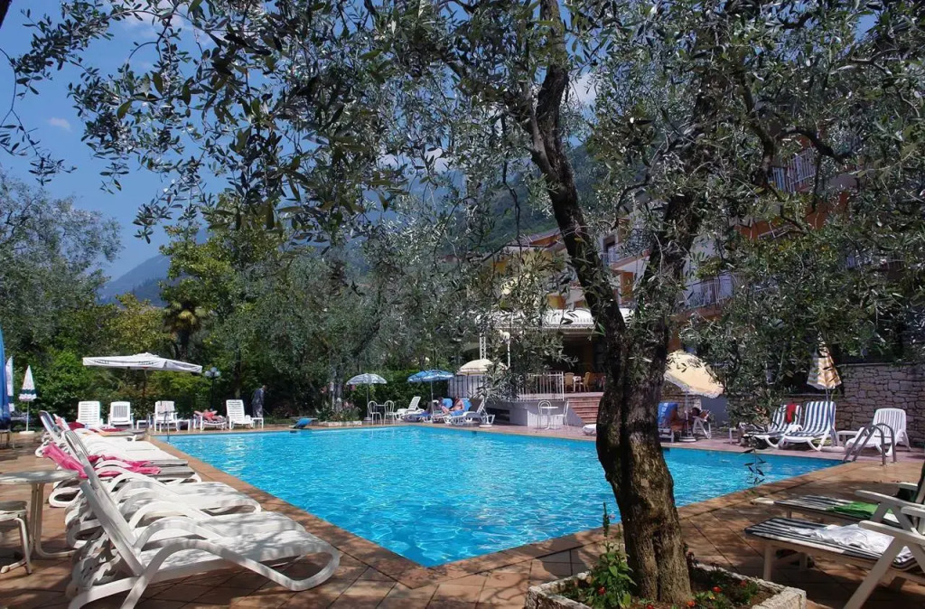 Hotel Alpi